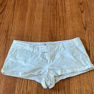 Women’s size 8 low rise short white shorts - American Eagle